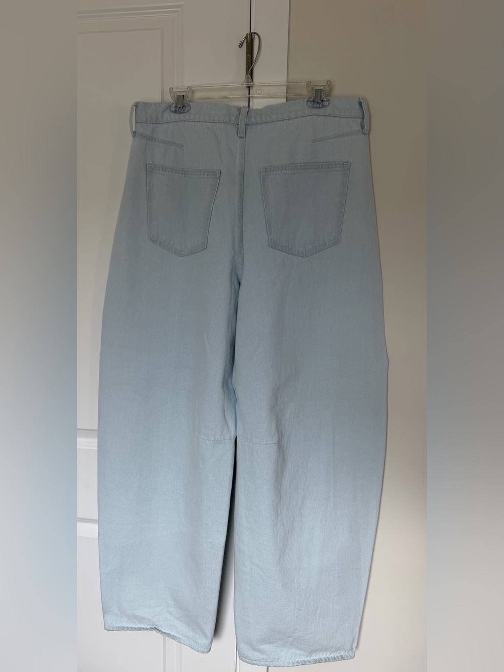 Universal Threads High Rise Curved Leg Jean - Picture 2 of 3